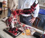 Roboterarm mit dezentraler Mikrocontroller-Steuerung