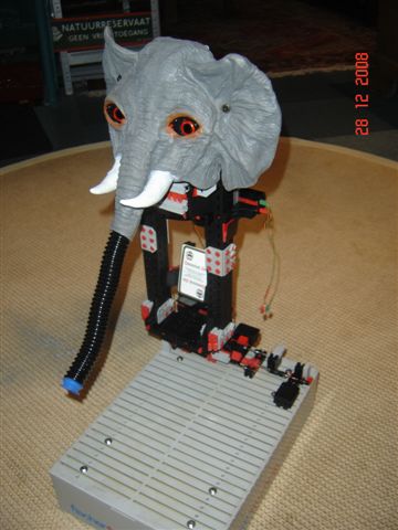 Elefant mit Vakuum-Rüssel