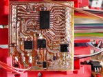 Selbst gebaute Steuerelektronik: Mikrocontroller-Board mit ATTiny26